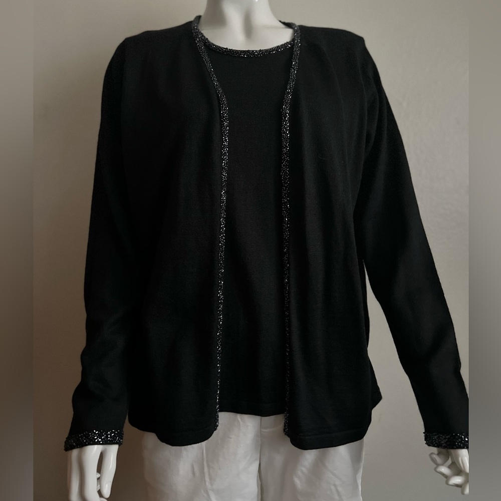 Victoria Jones Black Sweater size Medium
